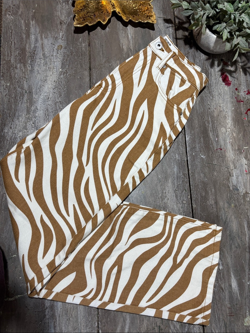Cotton On Loose Straight Rigid Jeans Tan White Zebra Print Size 2